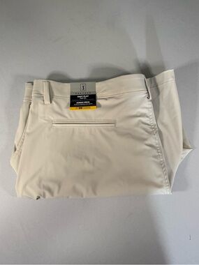 PGA Tour Easy Play Pull-On Golf Shorts XXL Beige Stretch UPF 50 NWT